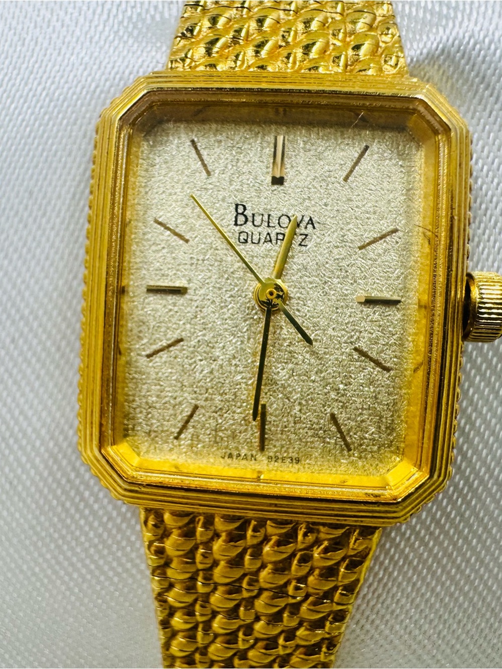 Bulova Vintage Women's Gold-Tone Quartz Dress Watch - Picture 9 of 13